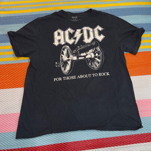 AC/DC Black White Cannon Tee Men’s Size Large - Picture 1 of 2